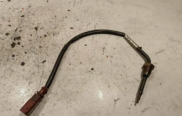 Audi Q7 4M Exhaust gas temperature sensor 6X0973802A