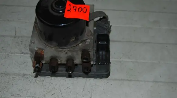 Chrysler Voyager ABS Pump P04721765AA 04686987AA