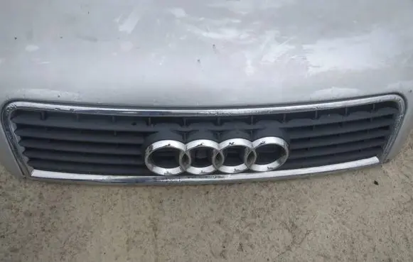 Audi A4 S4 B6 8E 8H Front grill