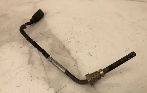 Audi A4 S4 B8 8K Exhaust gas temperature sensor 059906088Q 059906088N