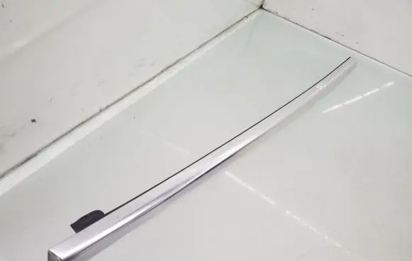 Mercedes-Benz E A207 Rear door glass trim molding A2076730483