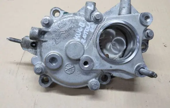 Ford Kuga II Vacuum pump 9674992280 65741