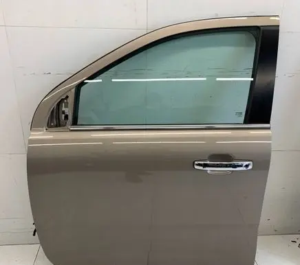 Volkswagen Amarok II Front door