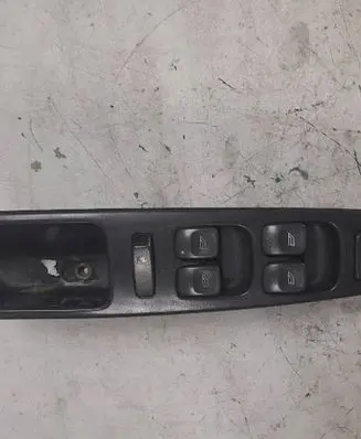 Volvo S40, V40 Quarter vent window switch 30638694