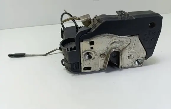 Mercedes-Benz E W211 Front door lock
