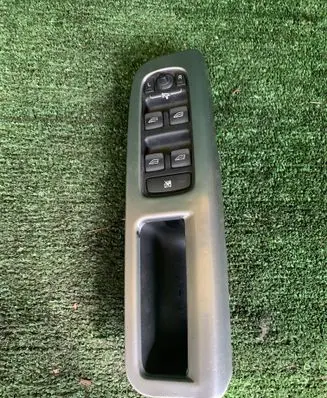 Volvo V50 Electric window control switch 8679666 BSW464