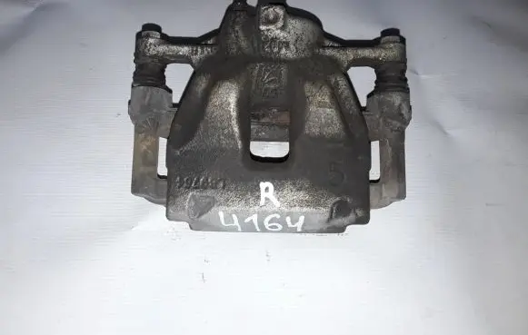 Suzuki Swace Front brake caliper L89764