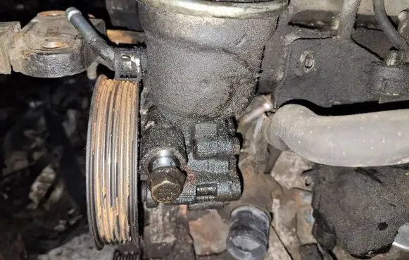 Toyota Avensis T250 Power steering pump