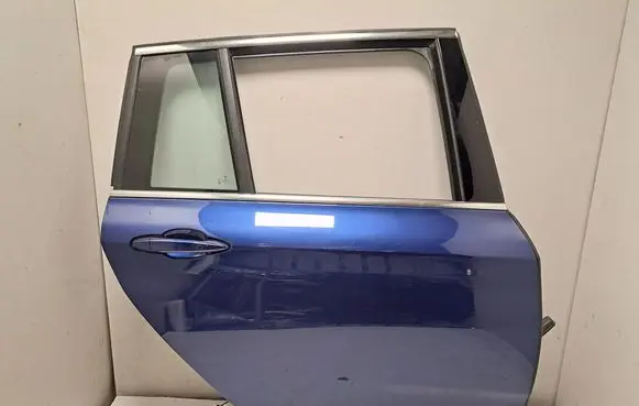 BMW 2 F46 Rear door 7392326 7321064