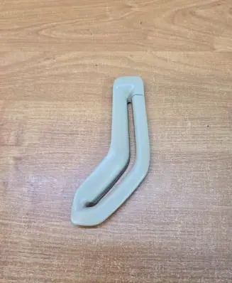 Volvo XC90 Seat belt trim 