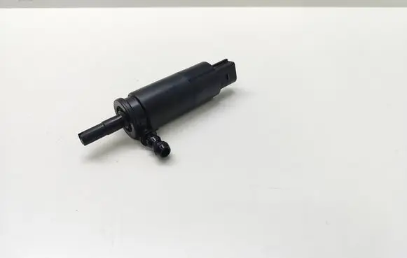 BMW 5 E60 E61 Headlight washer pump 8377613 67128377613