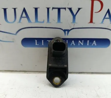 Mercedes-Benz CLS C219 Acceleration sensor 0045423518