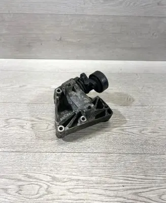 BMW X3 E83 A/C compressor mount bracket 7512556 24168110