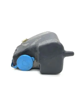 Nissan Armada (WA60) Windshield washer fluid reservoir/tank