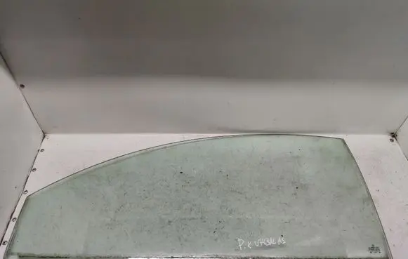 Volkswagen New Beetle Front door window/glass (coupe) 