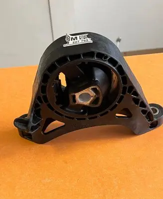 Opel Zafira C Engine mount bracket 13227769