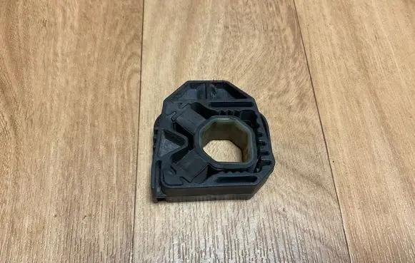 Volkswagen PASSAT B6 Radiator mount bracket 1K0121367D