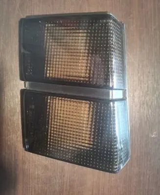 Tailgate rear/tail lights