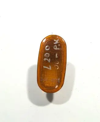 Mitsubishi L200 Front fender indicator light 0464851