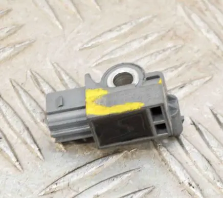 Hyundai Tucson TL Airbag deployment crash/impact sensor