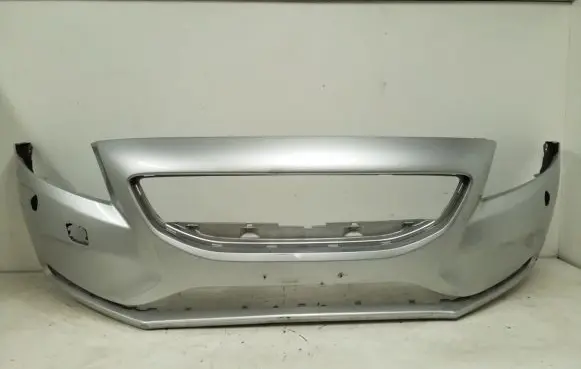 Volvo V40 Front bumper 31283732
