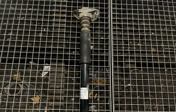 Volkswagen PASSAT B7 Rear shock absorber/damper 814902000908
