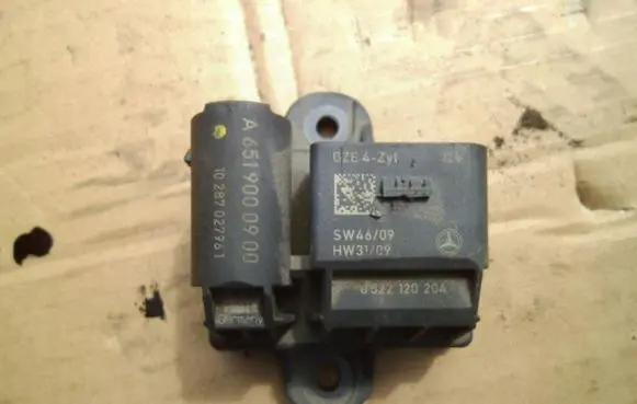 Mercedes-Benz E W212 Charging relay A6519000900