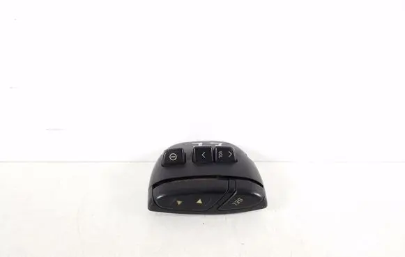 Steering wheel buttons/switches