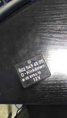 Mercedes-Benz E W124 Other relay 0025456505 05895410