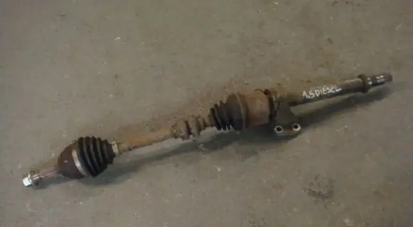 Nissan Note (E12) Front driveshaft
