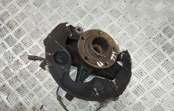 Citroen C4 II Picasso Front wheel hub