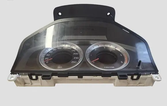 Volvo V70 Speedometer (instrument cluster) 31343325AA 36001836 6979961OU