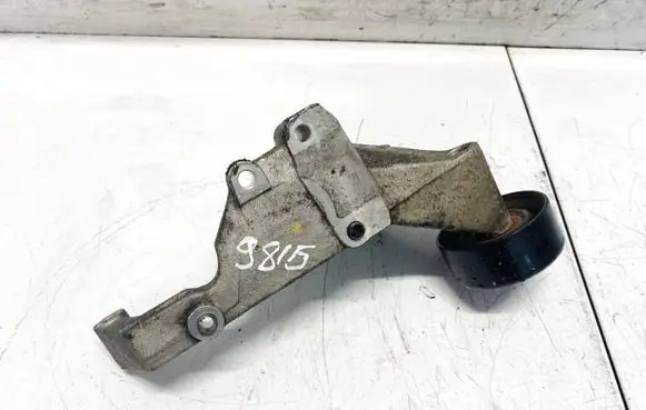 KIA Sorento Engine mounting bracket
