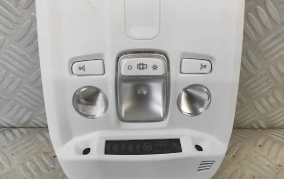 Opel Mokka B Glove box light 9823297880