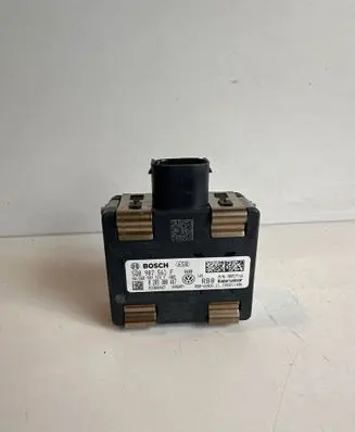 Volkswagen Golf Sportsvan Distronic sensor radar 5Q0907561F