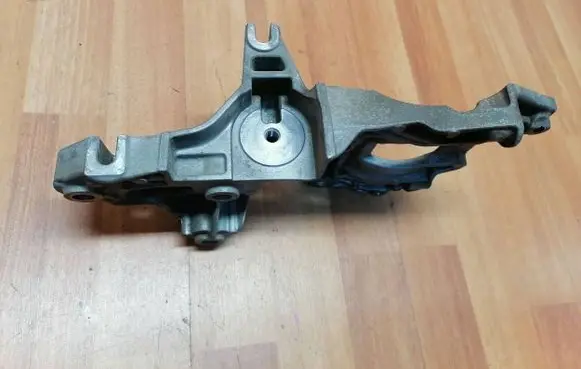 Renault Megane IV Generator/alternator bracket 117100072R 117105158R