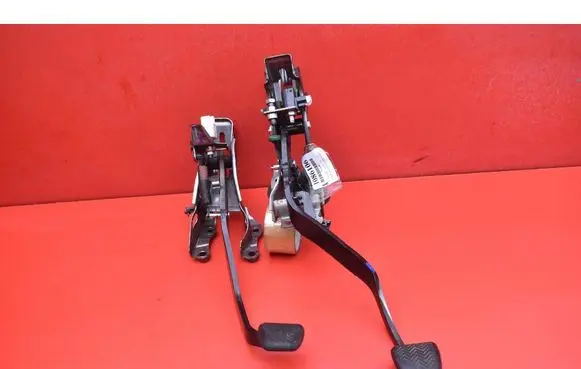 Toyota Auris E180 Accelerator throttle pedal 