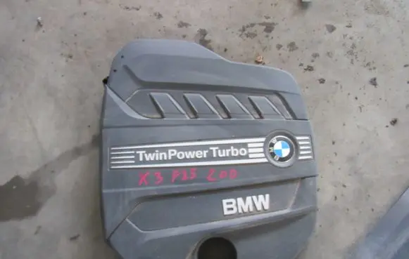 BMW X3 F25 Engine cover (trim) 7811024 15671610 PA6XGF30