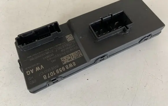 Audi Q7 4M Tailgate/trunk control unit/module 8W8959107B 8W8959107