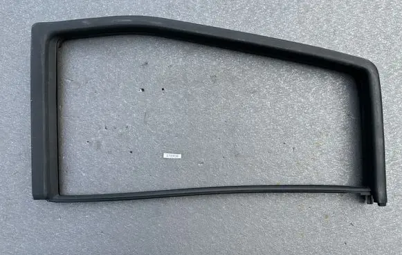 Nissan Terrano Rear glass trim 8227283G00