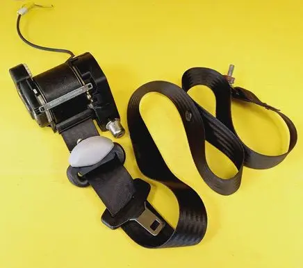 Fiat Panda II Front seatbelt 33014052