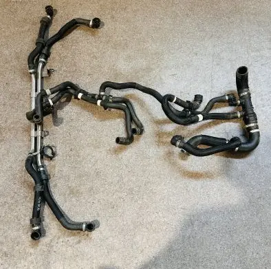 Maserati Ghibli Engine coolant pipe/hose 670154646 670177679