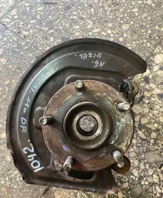 Nissan Qashqai Front wheel hub