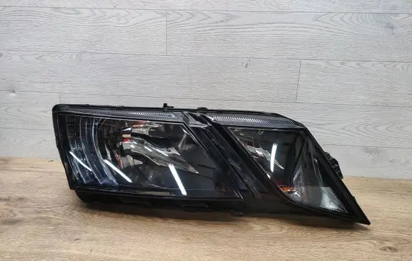 Skoda Octavia Mk3 (5E) Headlight/headlamp 5E1941016C