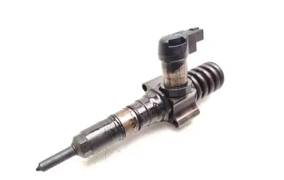 Audi A4 S4 B7 8E 8H Fuel injector 03G130073T