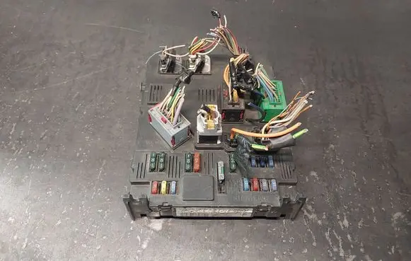 Peugeot Partner Comfort/convenience module 9652474680