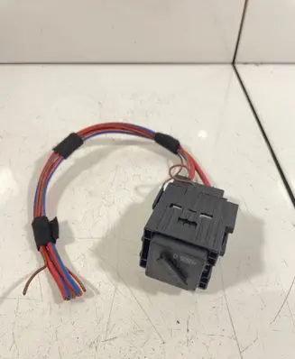 BMW 5 E60 E61 Other relay 6939890 092851b