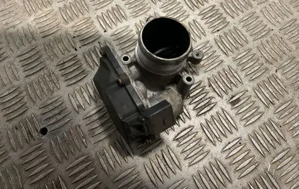 Skoda Yeti (5L) Throttle valve
