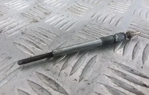 Opel Corsa C Glow plug Y80031