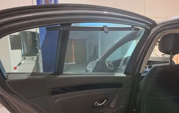 Renault Laguna III Rear door sun blind/shade 975110002R